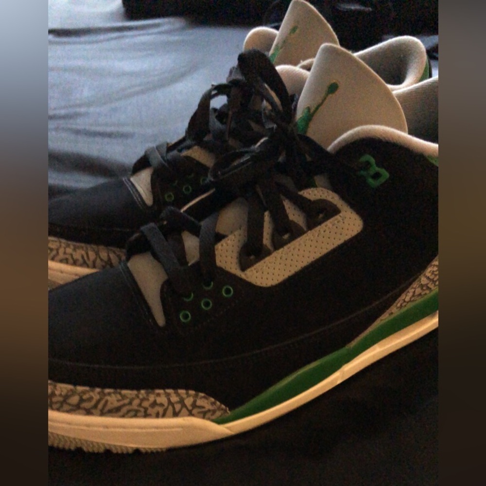 Pine green Jordan 3s
